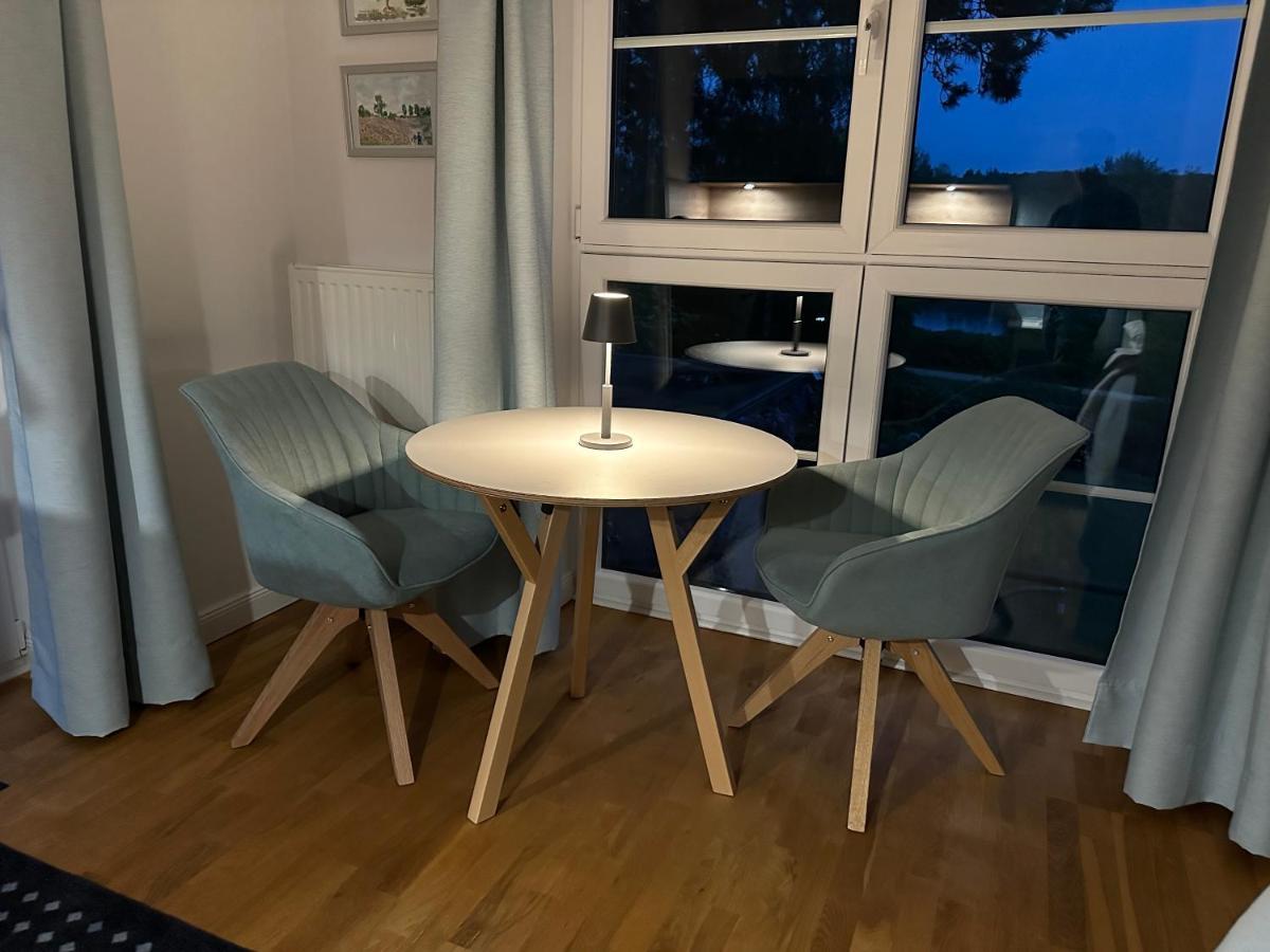 Ferienzimmer Suhrer Seeblick Plon Bagian luar foto
